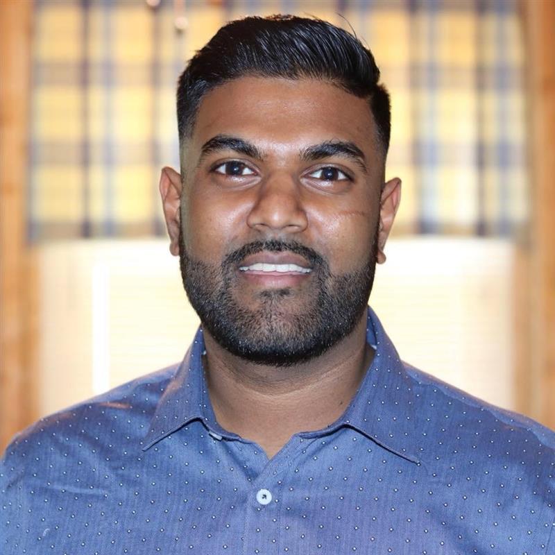 Professional portrait of Ushan Rankothgedera.